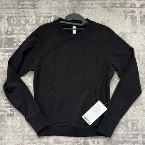 Brand new Lululemon Scuba Crew, size 6 in Black